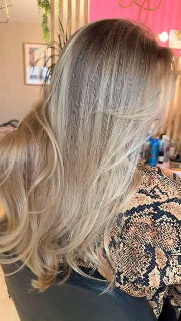 Réalisation originale ANA PAULA HAIR — Blond sur mesure